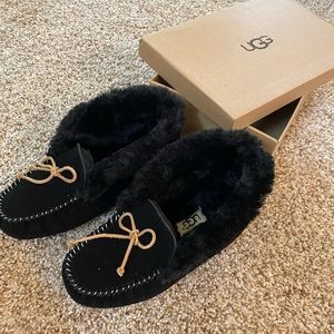 BRAND NEW UGG moccasins